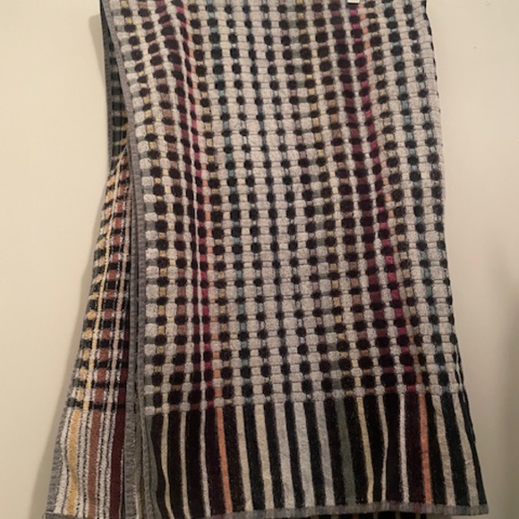 Missoni Bath or Beach Towel (Large) - Picture 5 of 5
